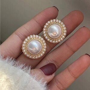 Faux Pearl Decor Stud Earrings